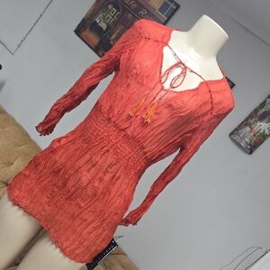 Crinkled Tie-Neck Tunic Top in Coral